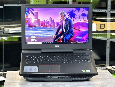 Dell Inspiron 15 7577 12